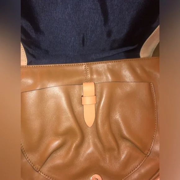 Pour La Victoire Leather Shoulder Bag - Picture 7 of 12